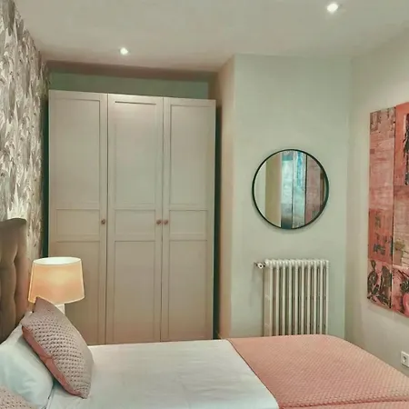 4 Bedrooms Sagrada Familia Appartement *